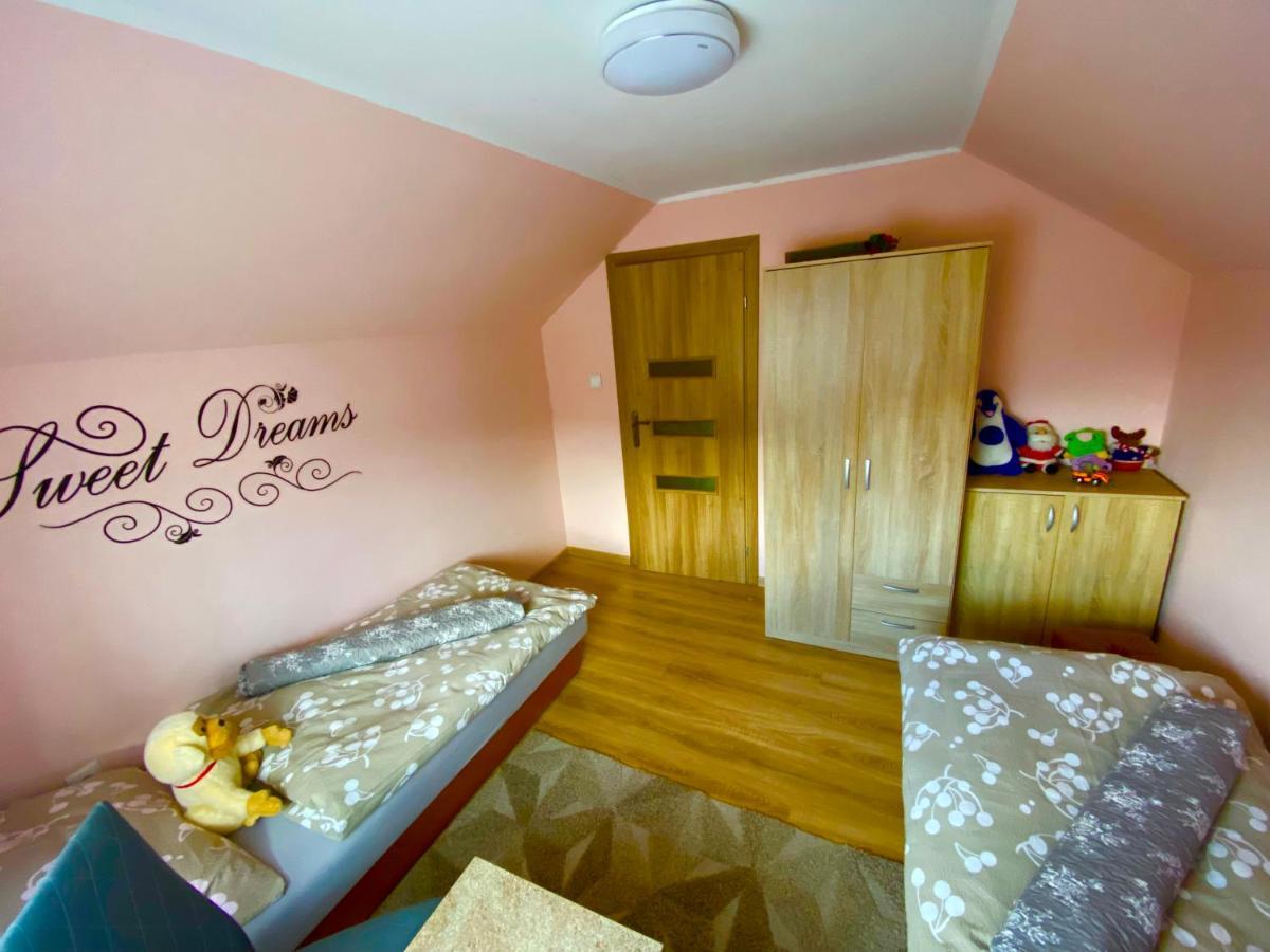 Domek Caloroczny "U Haliny" Mutne Exteriér fotografie